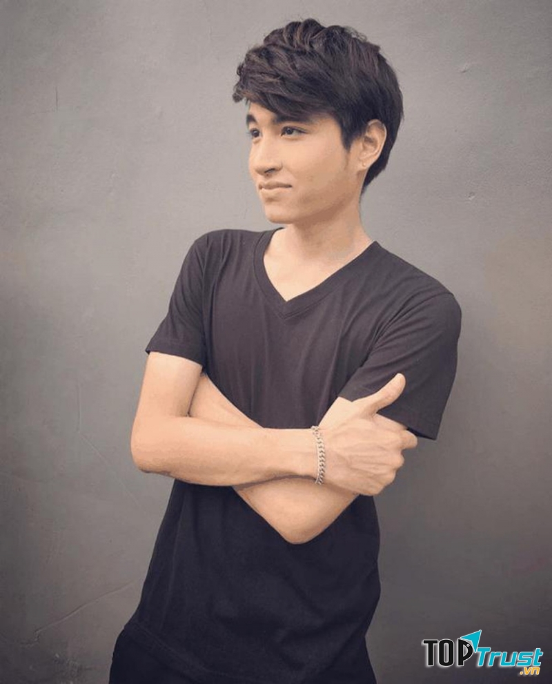 Ice Adisorn mang vẻ đẹp nam tính - Nguồn: Internet