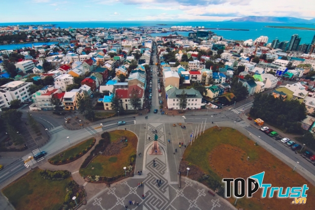 Đại học công lập ở Iceland đều miễn học phí cho tất cả sinh viên