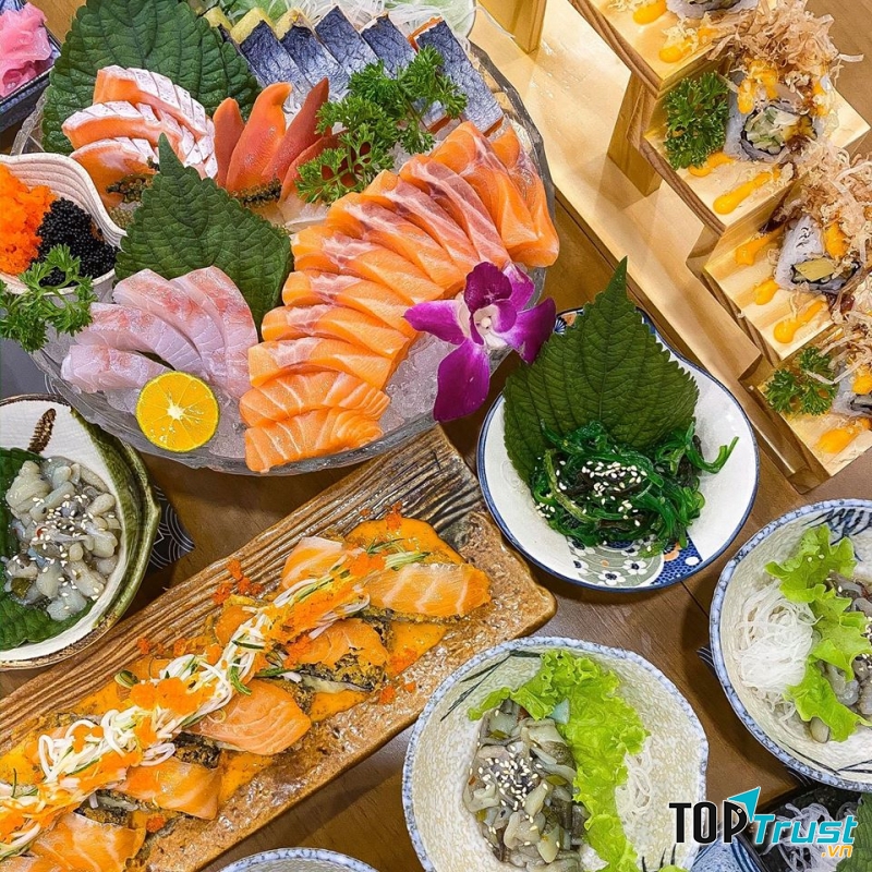 Menu đa đạng các loại sushi để thực khách chọn lựa, mỗi loại đều mang một vị ngon rất đặc trưng.