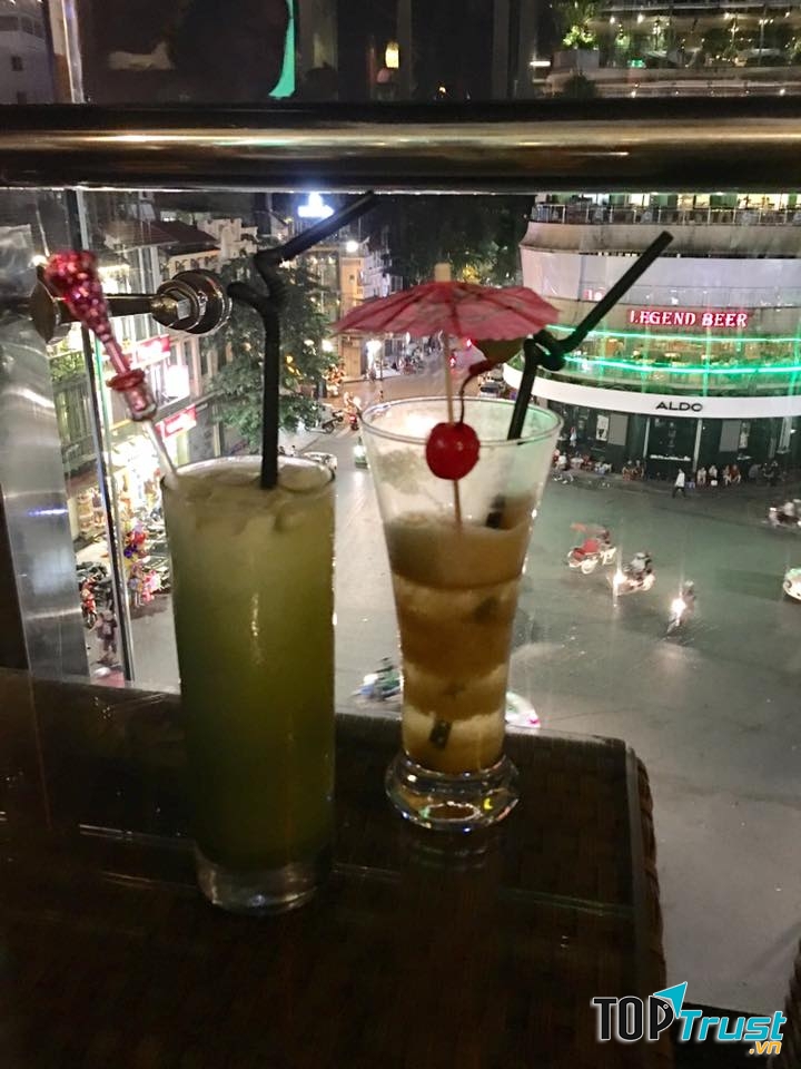 Một góc khá đẹp tại ILLY Coffee & Restaurant