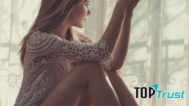 Im lặng luôn là điều đáng sợ trong tình yêu