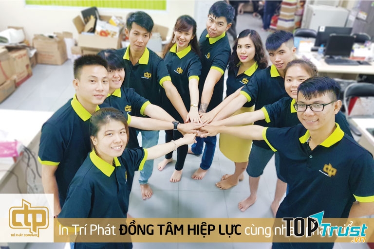 Đội ngũ nhân viên làm việc tận tâm và nhiệt tình tại In Trí Phát