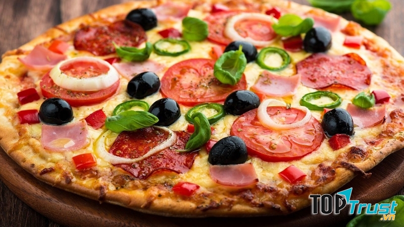 Pizza phô mai, cà chua