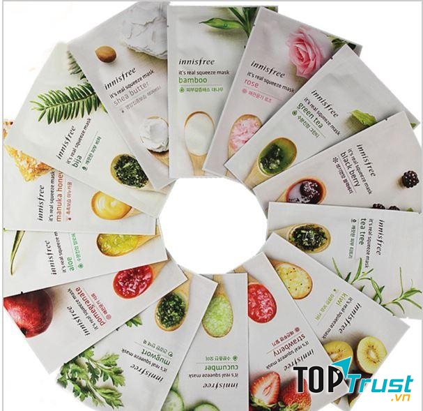 Dòng mặt nạ Innisfree it's real squeeze mask được chiết xuất từ trái cây và hoa cung cấp vitamin, cho làn da thêm khoẻ mạnh.
