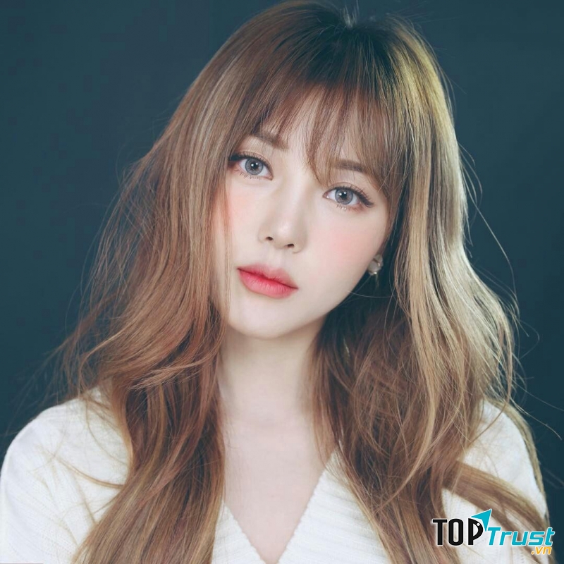 Instagram Makeup - Snowflake Makeup cùng Pony