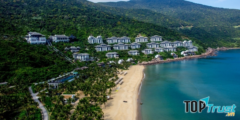 Mỗi phòng tại InterContinental Danang Sun Peninsula Resort đều hướng ra biển