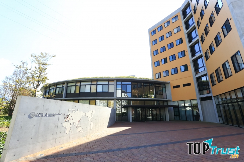International College of Liberal Arts (iCLA)