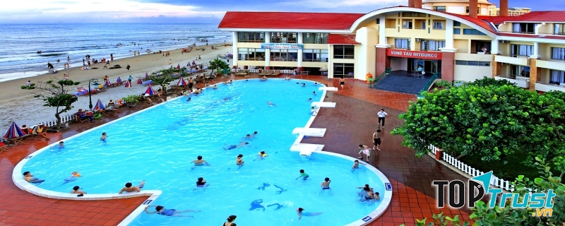 Hồ bơi tại Intourco Resort Vũng Tàu