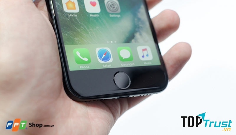 iPhone 7 được bảo hành 2 năm