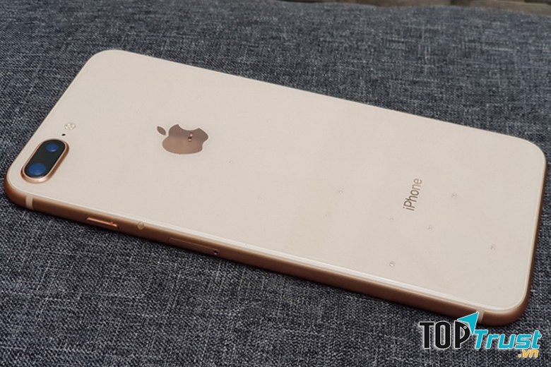 iPhone 8 Plus