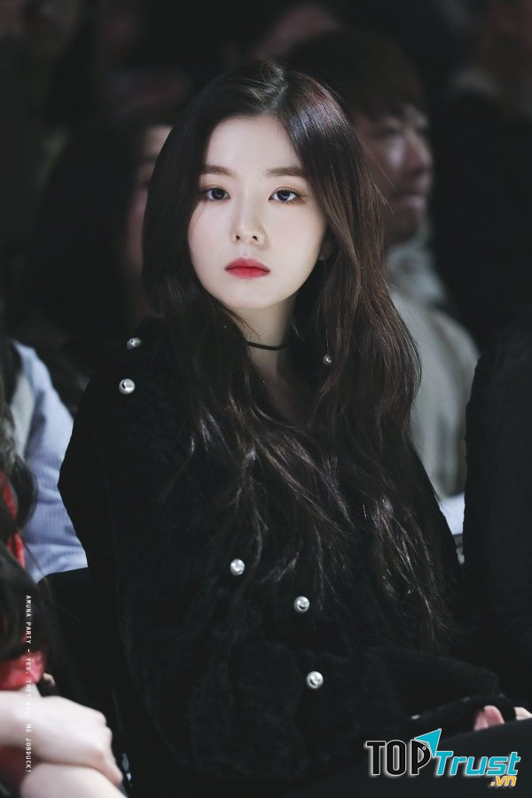 Concept đen huyền bí