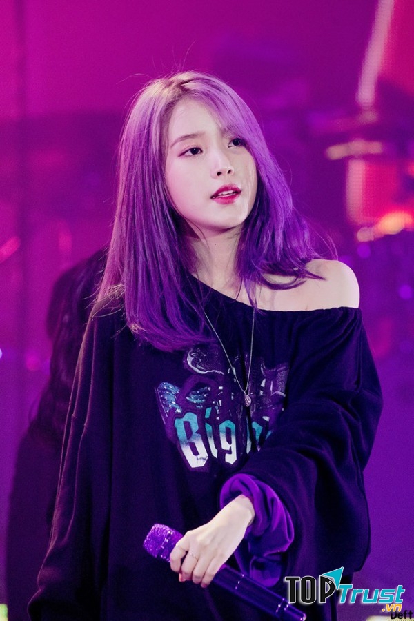 IU trưởng thành, quyến rũ hơn