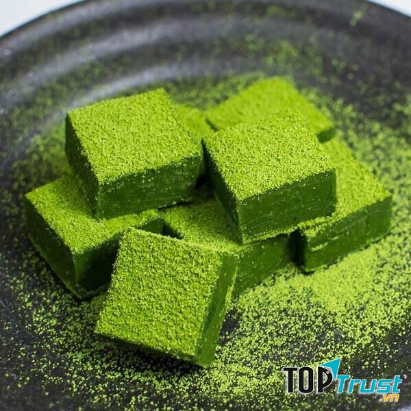 Bánh matcha tại Japanit