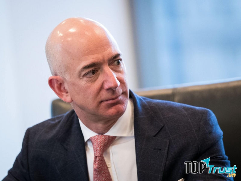 Jeff Bezos và gia đình - tài sản 131 tỷ USD