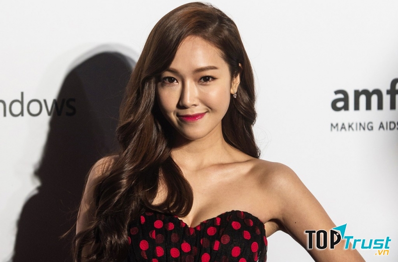 Jessica trên thảm đỏ