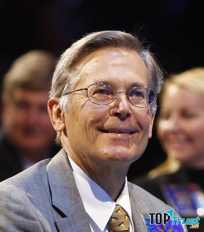 Chân dung của Jim Walton, Chủ tịch và CEO của Tập đoàn Arvest Bank Group