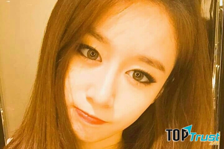 Cận mặt Jiyeon