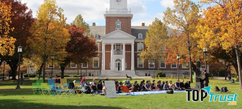 Johns Hopkins University, Hoa Kỳ