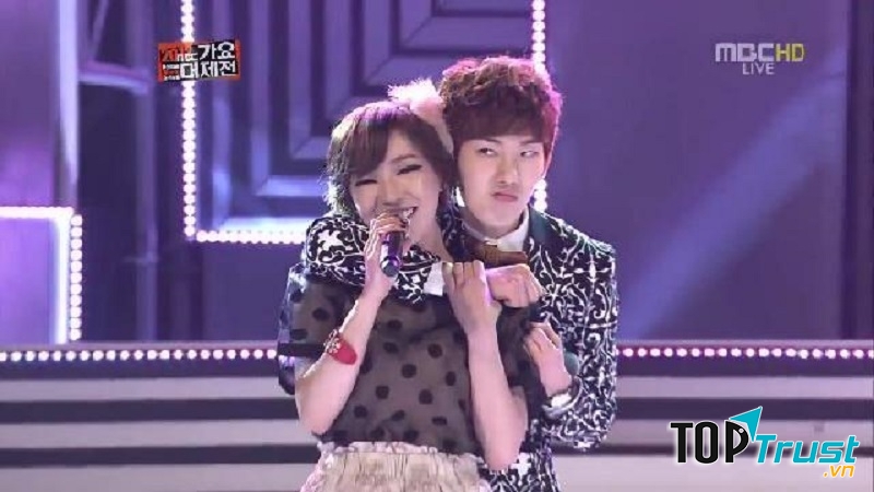 Thói quen ôm Ga - in từ đằng sau của Jokwon