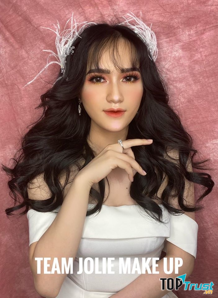 Jolie Make up & Bridal