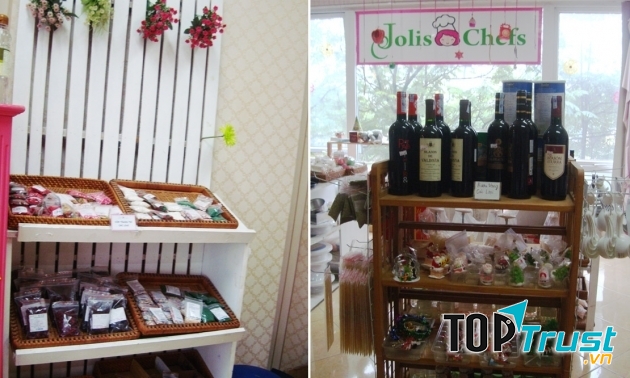 Những mặt hàng được bày bán tại Jolis