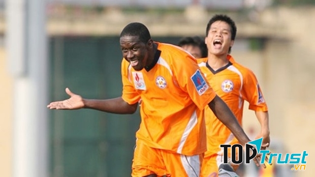 Almeida từng là người lĩnh xướng hàng công SHB Đà Nẵng