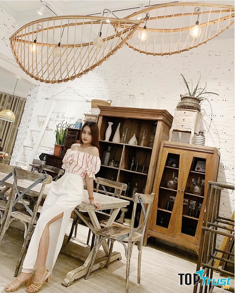 Tông màu trắng ấn tượng