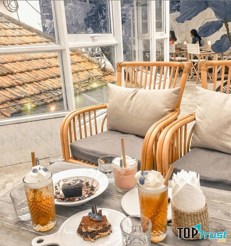 Jouri Dessert & Tea