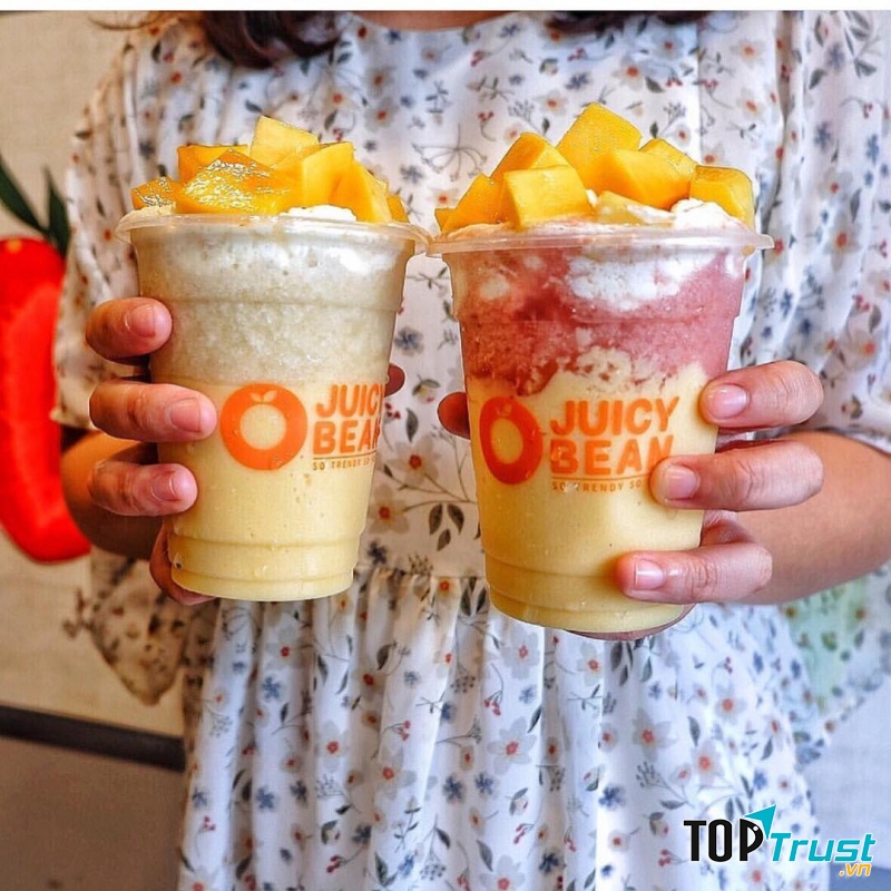 Đến với Juicybean khách hàng không những được thưởng thức những ly đồ uống tươi ngon nhất, mà còn được thả mình vào không gian thanh nhã, những bản nhạc du dương sẽ giúp xua đi căng thẳng, mệt mỏi