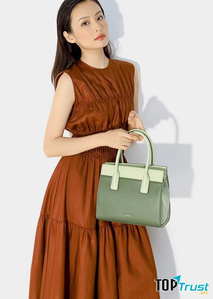 Gam màu túi rất dễ phối đồ