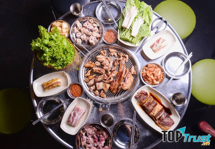 Buffet ngon, hấp dẫn tại nhà hàng