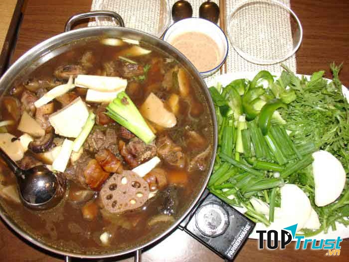 Lẩu điện Kangaroo KG800N đa chức năng, ngoài nấu lẩu còn nấu được nhiều món khác