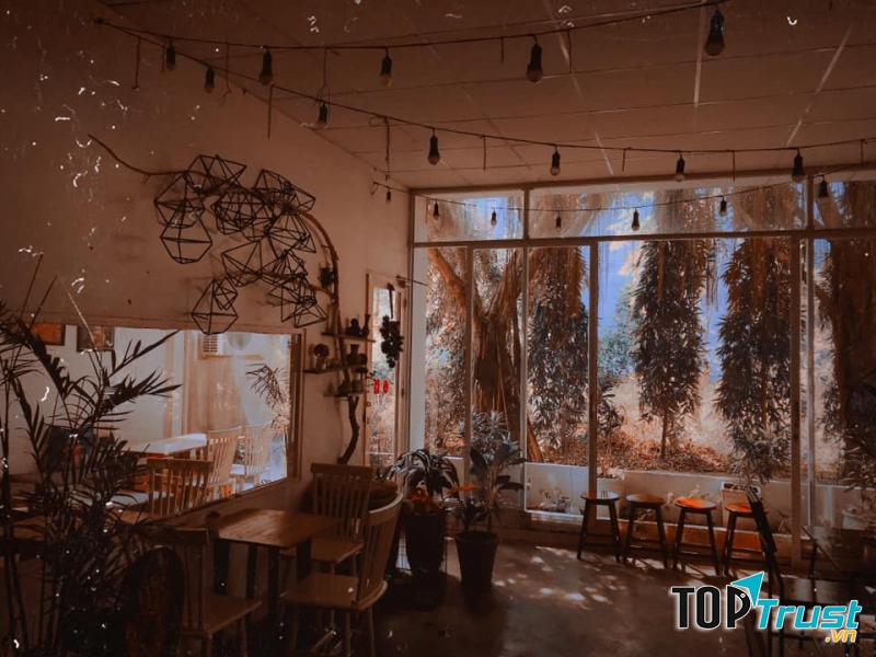 Keiris - Tea, Coffee & Cakes
