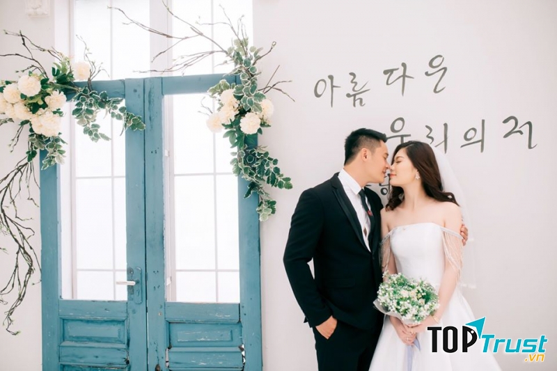Kelly Khánh Bridal