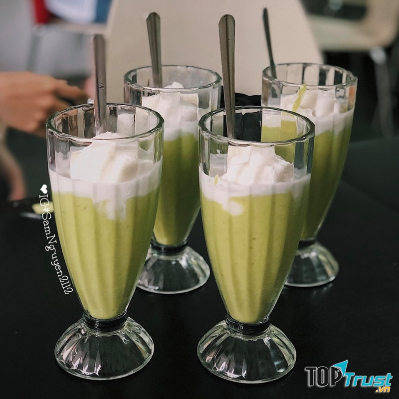 Kem bơ & chè Nari Đà Lạt