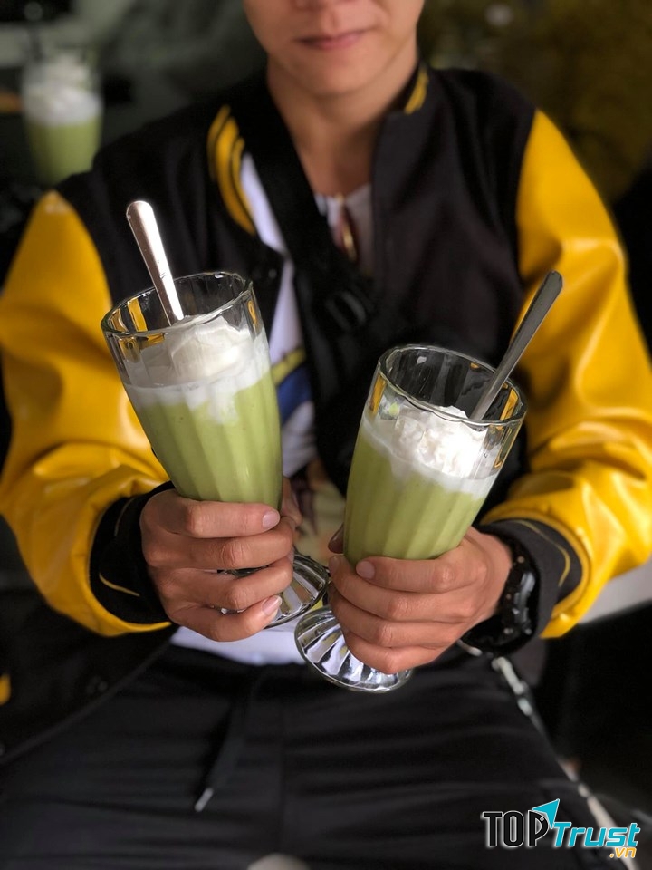 Kem bơ & chè Nari Đà Lạt