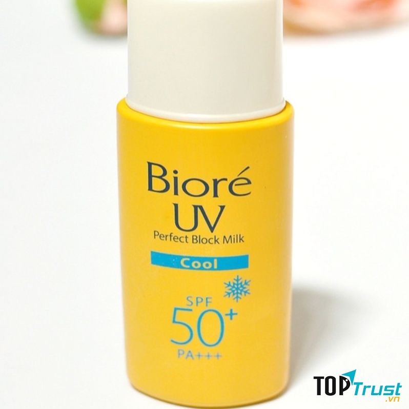 Biore Perfect Block Milk Cool SPF50 PA+++ - chống nắng bảo vệ da hàng ngày.
