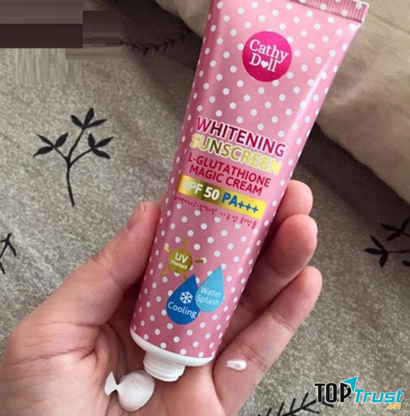 Kem chống nắng Cathy Doll Whitening Sunscreen SPF50 PA+++