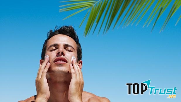 Kem chống nắng cho nam Facial Fuel UV Guard SPF 50+ đang là lựa chọn của đông đảo phái nam.