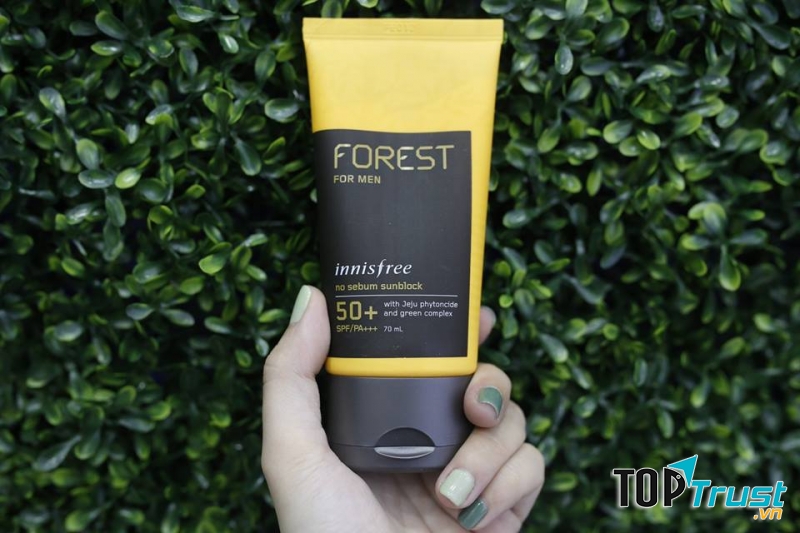 Kem Chống Nắng Innisfree Forest For Men No Sebum Sunblock
