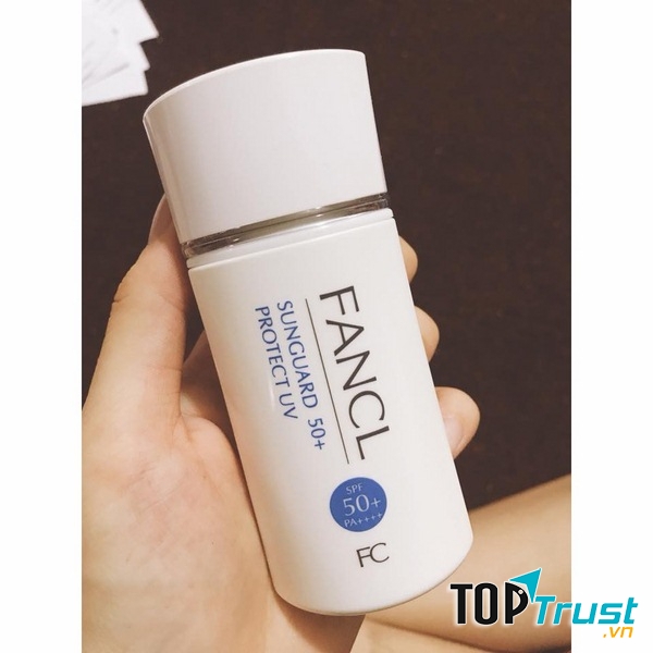 Kem chống nắng Fancl