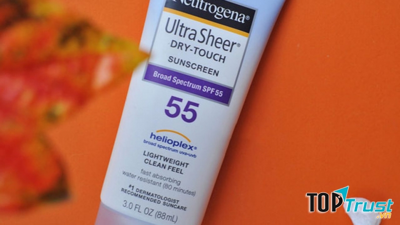 Neutrogena Ultra Sheer Dry Touch Sunscreen Broad Spectrum SPF 55 - Tuýp kem chống nắng bán chạy hàng đầu của Mỹ