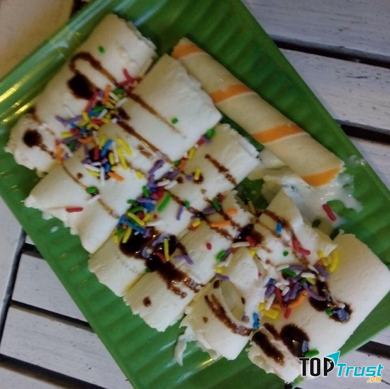 Kem Cuộn Thái Lan Bé Bợm