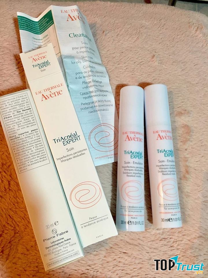 Kem đặc trị mụn Avène Triacneal Expert Emulsion