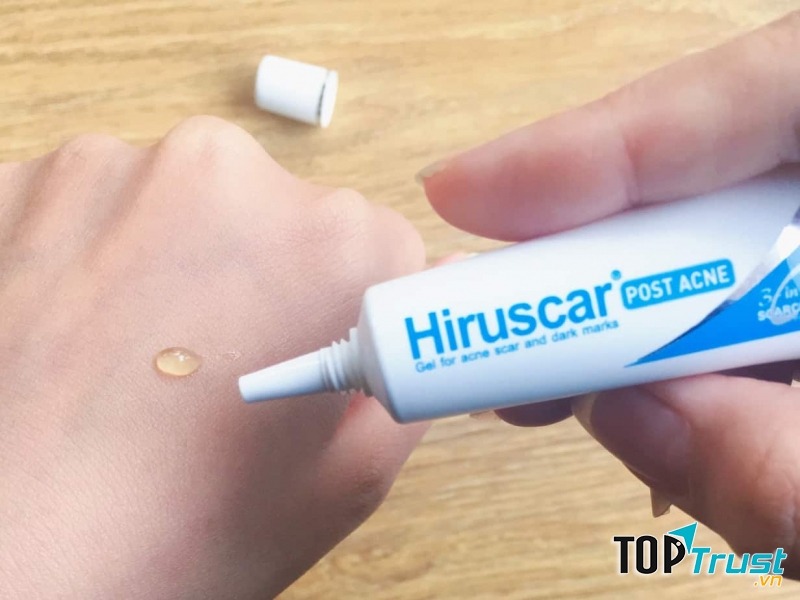 Kem đặc trị thâm mụn Hiruscar Gel của Thụy Sỹ