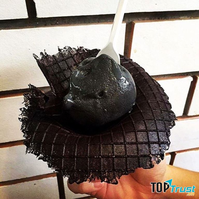 Cây kem đen hấp dẫn