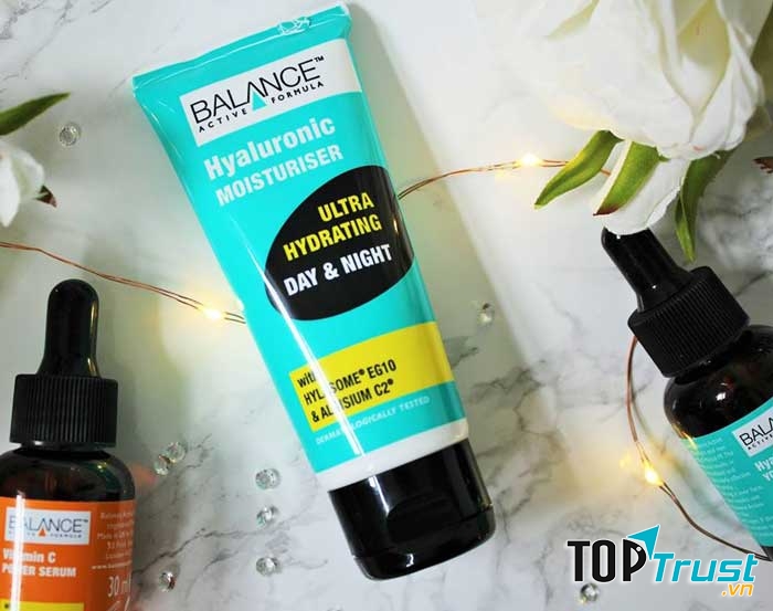 Kem dưỡng ẩm Balance Active Fomula Hyaluronic Moisturiser Ultra Hydrating