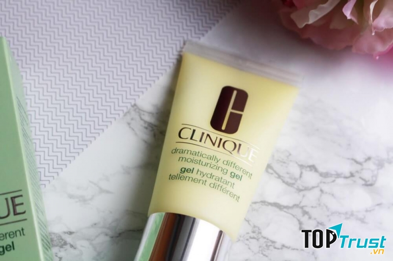 Kem dưỡng ẩm Clinique Dramatically Different Moisturizing Gel