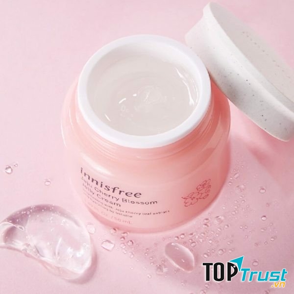 Kem dưỡng da chiết xuất hoa anh đào Innisfree Jeju Cherry Blossom Tone Up Cream