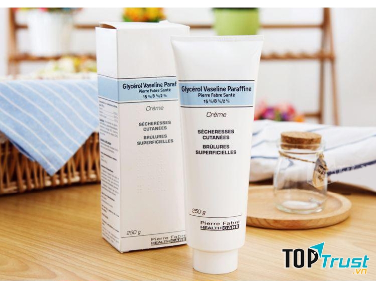 Kem nẻ Dexeryl có tác dụng DƯỠNG ẨM DA TỚI 8 TIẾNG ĐỒNG HỒ.